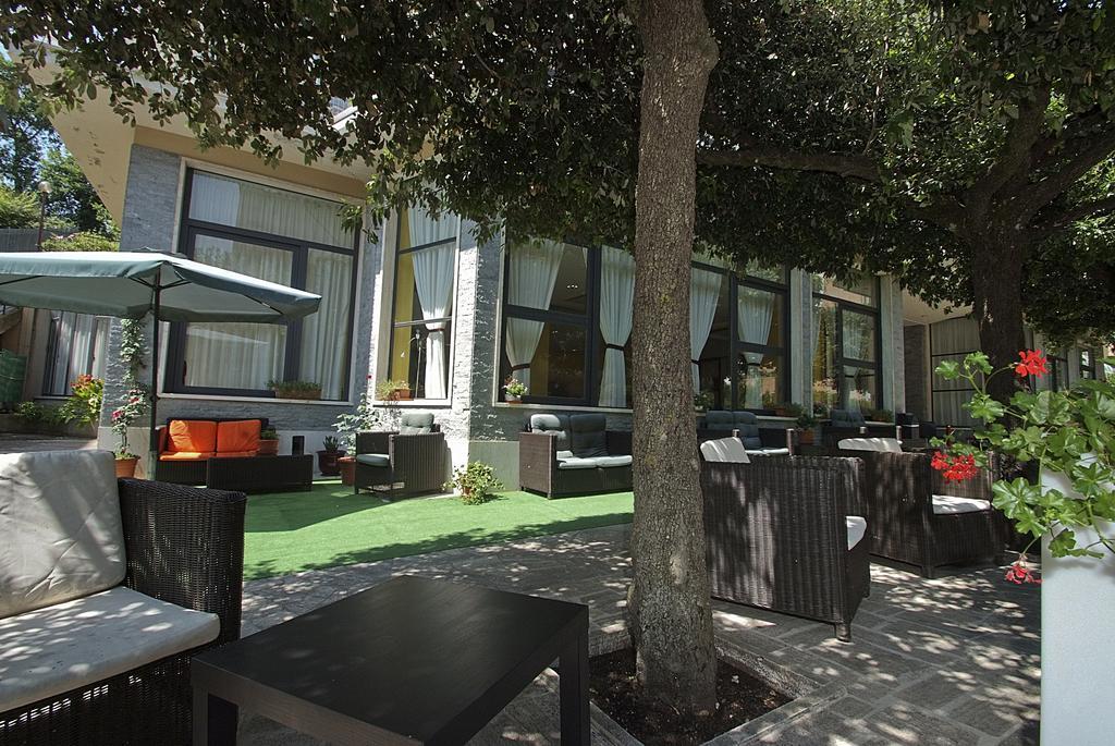 Hotel Mediterraneo Chianciano Terme Exterior foto