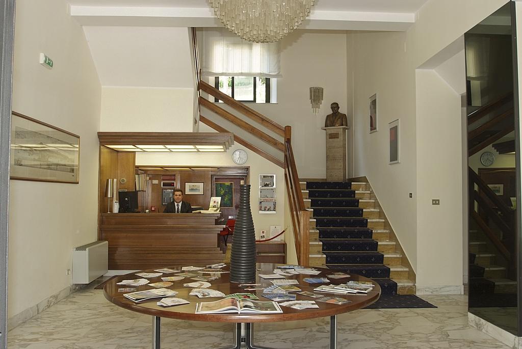 Hotel Mediterraneo Chianciano Terme Exterior foto