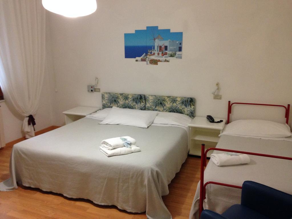 Hotel Mediterraneo Chianciano Terme Zimmer foto